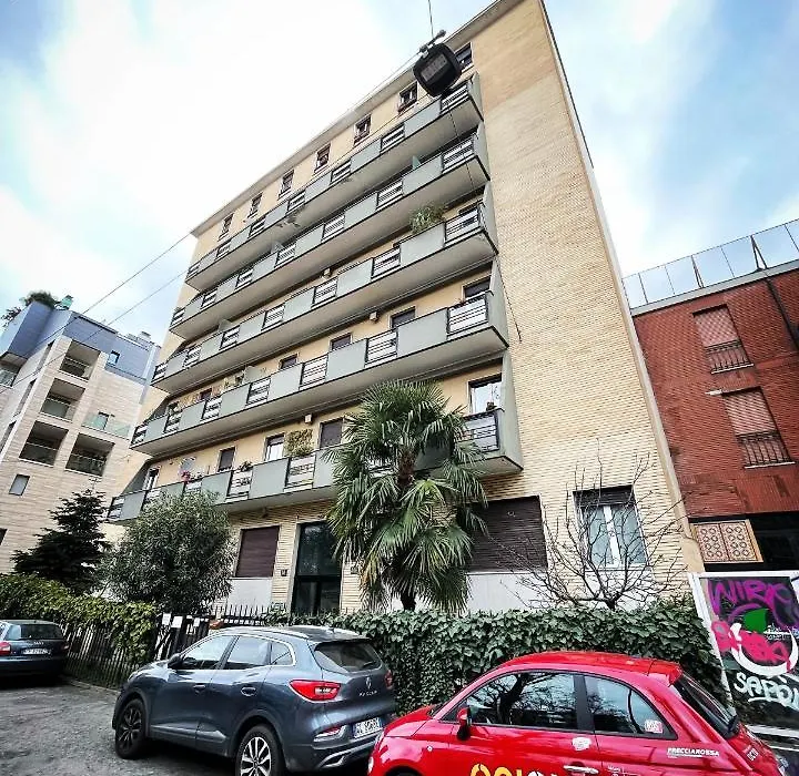 50 Papiniano apartment-1